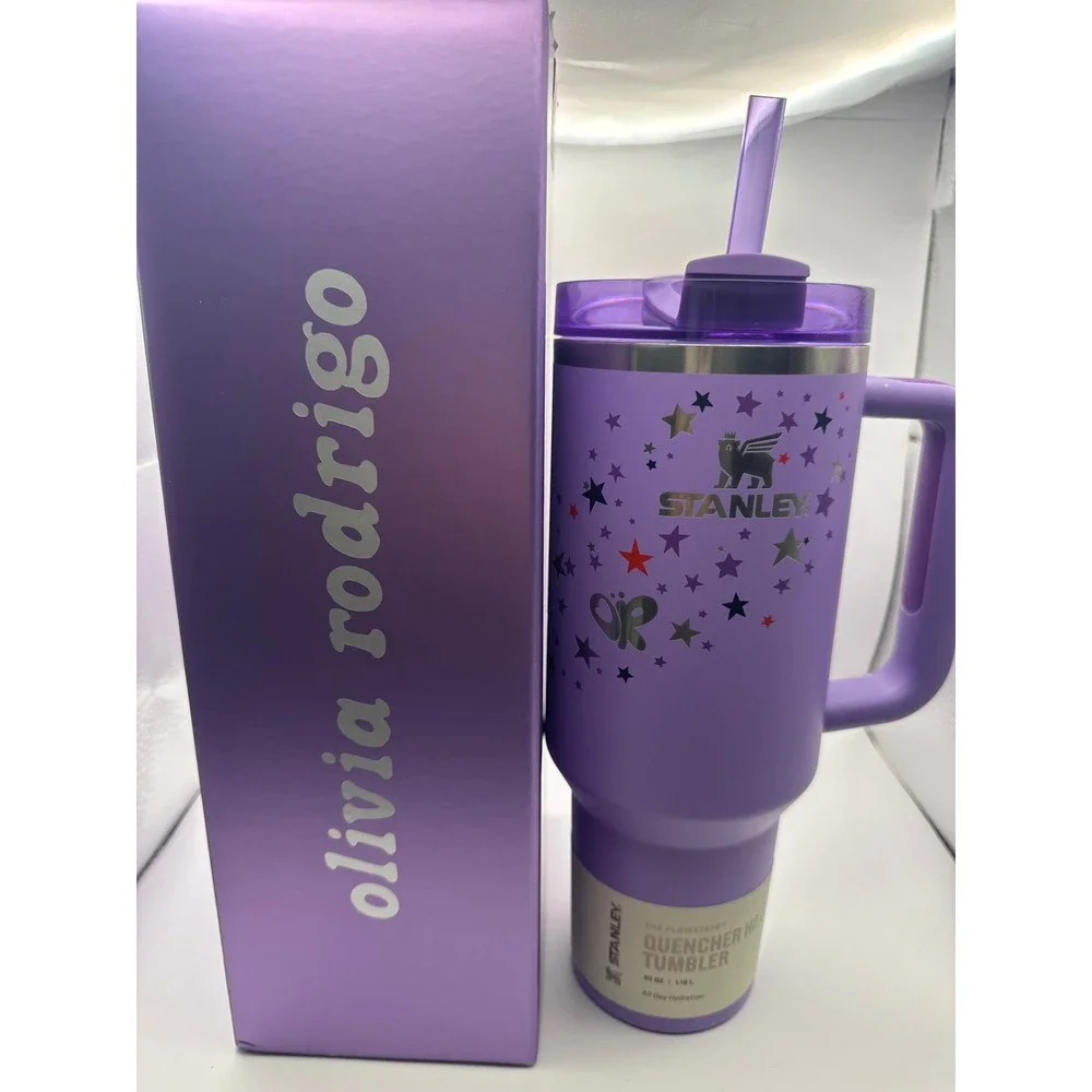 Stanley x Oliva Rodrigo Sour Grape The Flowstate Quencher H2.0 Tumbler 40 OZ NIB - Picture 10 of 11